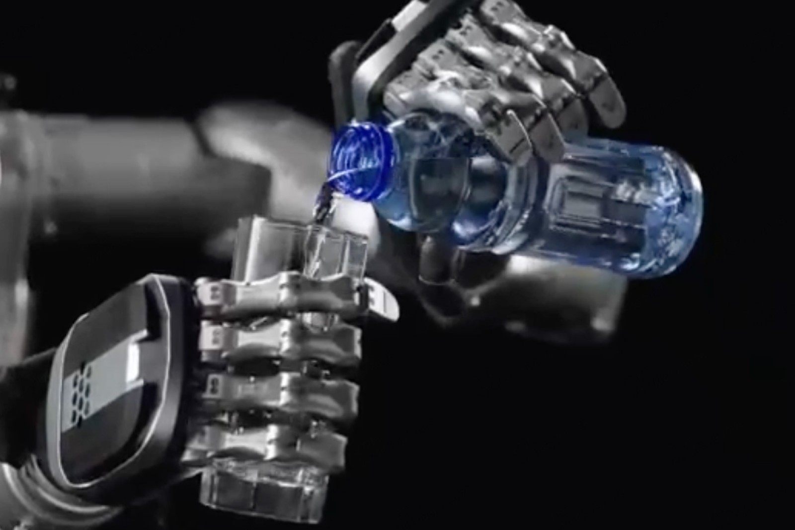 系列解读 | 亚博灵巧手家族亮相：高自由度的创新突破